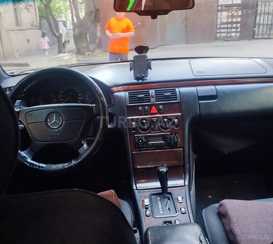 Mercedes E 300 d 1997, 593,000 km - 3.0 l - Bakı