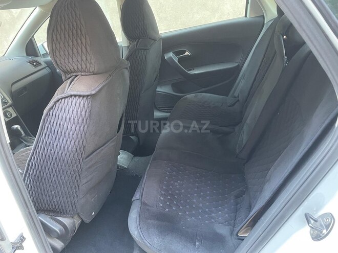 Volkswagen Polo 2019, 180,000 km - 1.6 l - Bakı