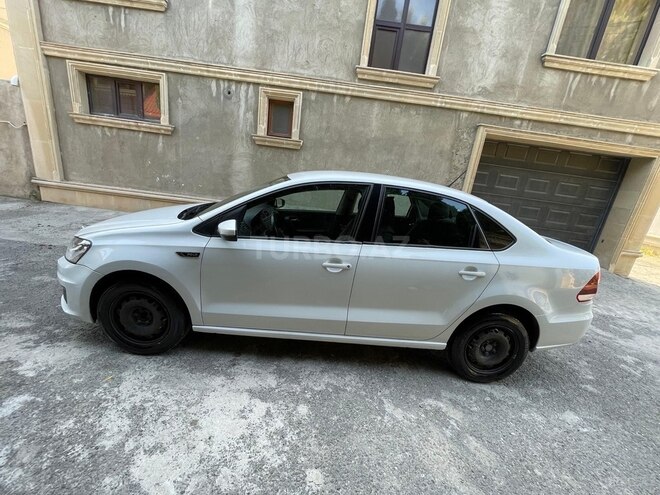 Volkswagen Polo 2019, 180,000 km - 1.6 l - Bakı
