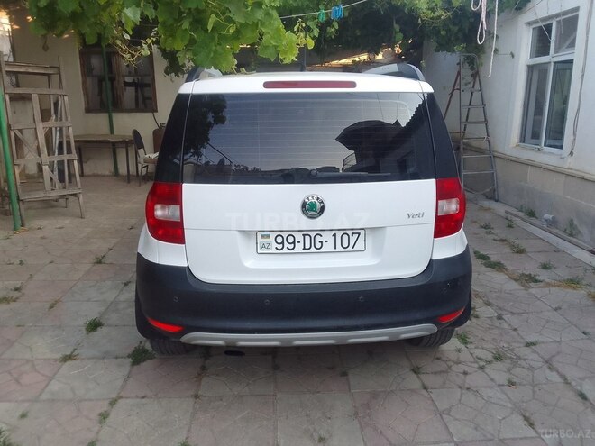 Skoda Yeti 2012, 205,000 km - 1.2 l - Bakı