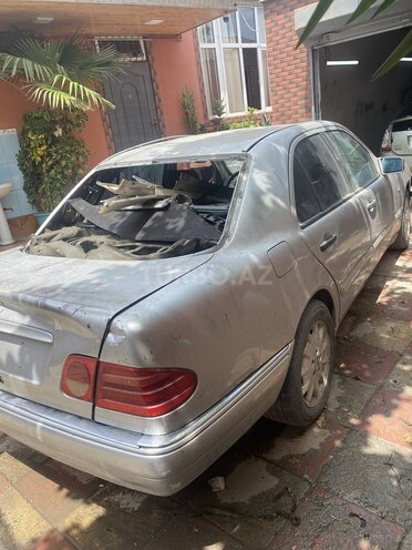 Mercedes E 240 1997, 360,000 km - 2.4 l - Bakı