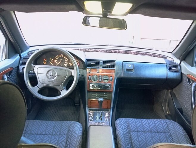 Mercedes C 180 1993, 300,000 km - 1.8 l - Bakı