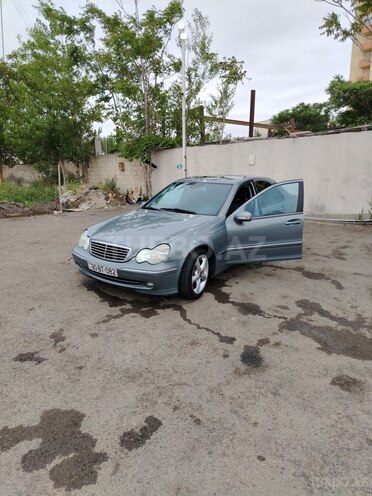 Mercedes C 180 2004, 274,000 km - 1.8 л - Bakı