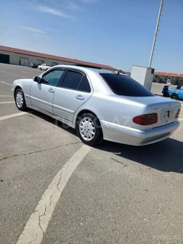 Mercedes E 270 2000, 492,355 km - 2.7 l - Bakı