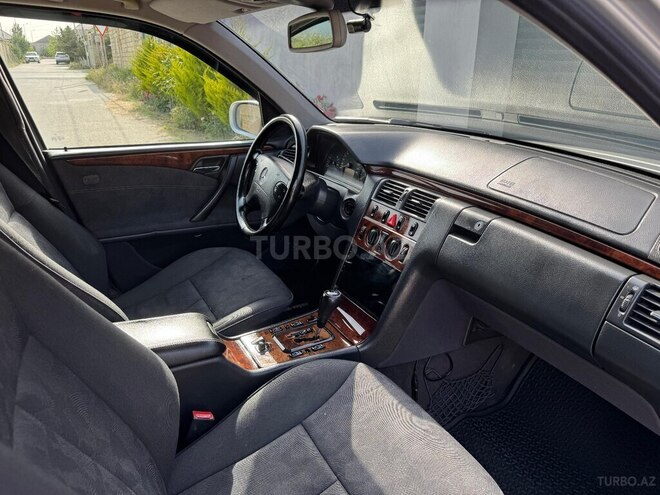 Mercedes E 270 2000, 492,355 km - 2.7 l - Bakı