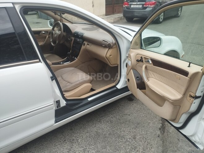 Mercedes C 240 2000, 386,000 km - 2.6 л - Bakı