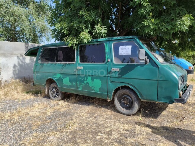 RAF 2203 1989, 100,000 km - 2.4 л - Saatlı