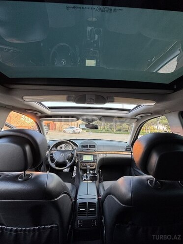 Mercedes E 280-9