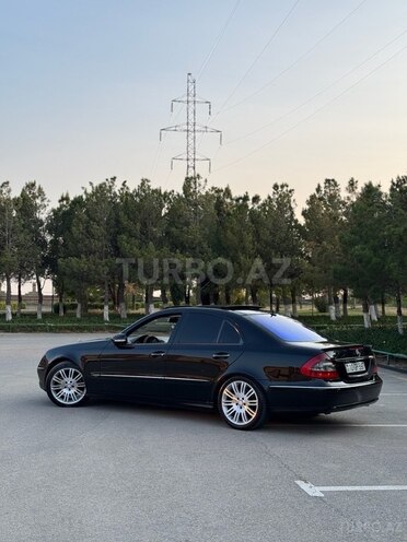 Mercedes E 280-4