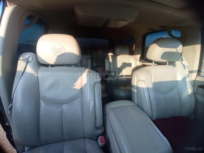 Cadillac Escalade 2006, 137,000 km - 3.2 l - Göygöl