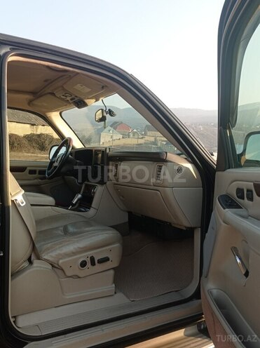 Cadillac Escalade 2006, 137,000 km - 3.2 l - Göygöl