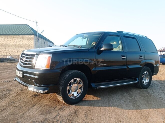 Cadillac Escalade 2006, 137,000 km - 3.2 l - Göygöl