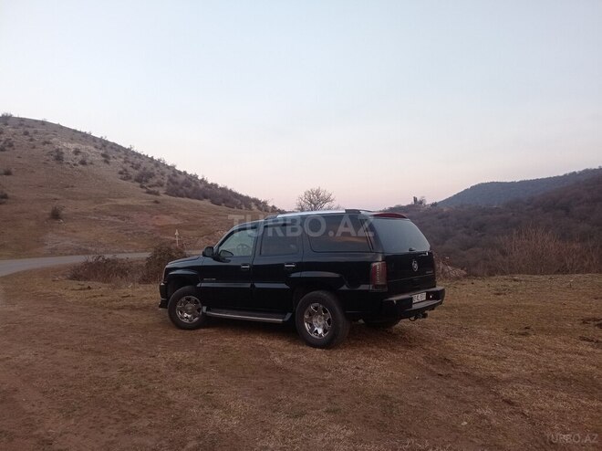 Cadillac Escalade 2006, 137,000 km - 3.2 l - Göygöl