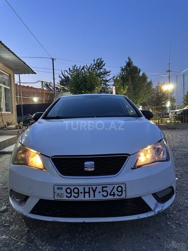 SEAT Ibiza-1