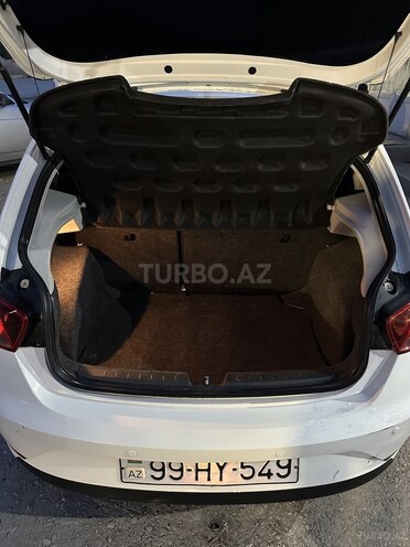 SEAT Ibiza-6