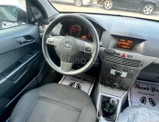 Opel Astra-10