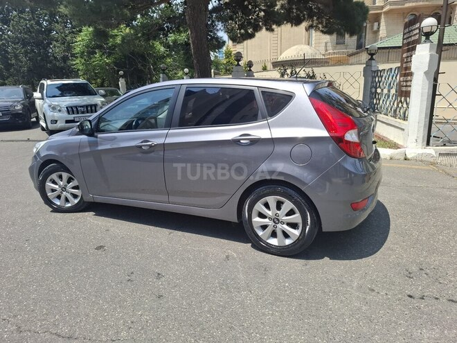 Hyundai Accent 2015, 213,000 km - 1.6 л - Bakı