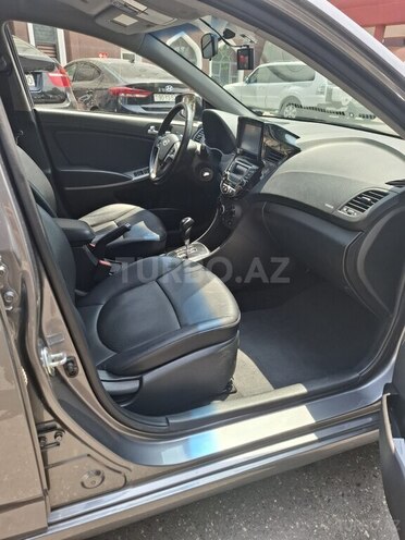 Hyundai Accent 2015, 213,000 km - 1.6 л - Bakı
