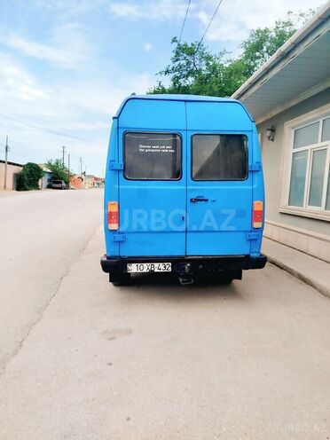 Mercedes 208 D 1991, 850,000 km - 2.3 л - Şabran