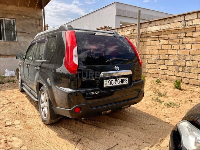 Nissan X-Trail 2010, 215,000 km - 2.5 l - Bakı
