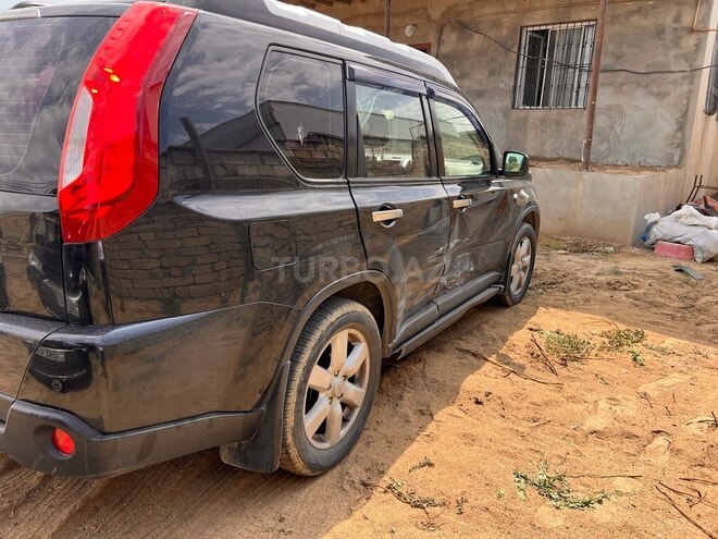 Nissan X-Trail 2010, 215,000 km - 2.5 l - Bakı