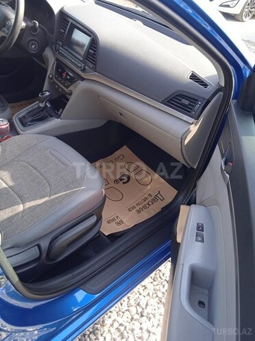 Hyundai Elantra 2016, 270,370 km - 2.0 l - Bakı