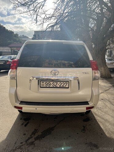 Toyota Land Cruiser Prado 2010, 220,000 km - 2.7 л - Bakı