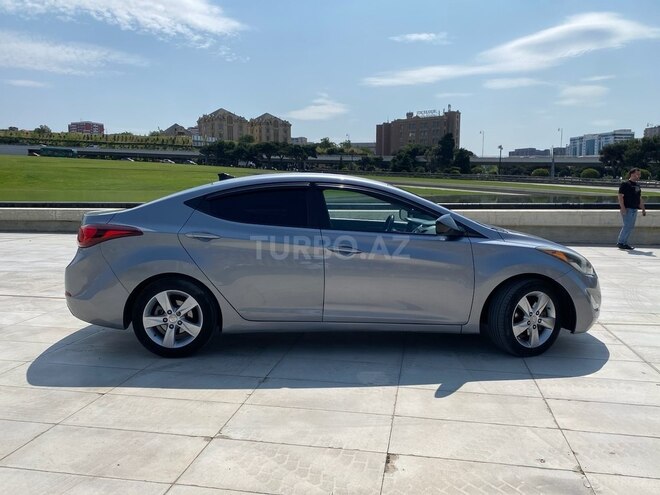 Hyundai Elantra 2015, 194,000 km - 1.8 l - Bakı