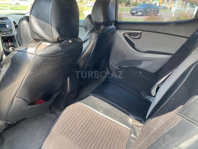 Hyundai Elantra 2015, 194,000 km - 1.8 l - Bakı
