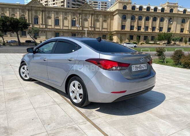 Hyundai Elantra 2015, 194,000 km - 1.8 l - Bakı