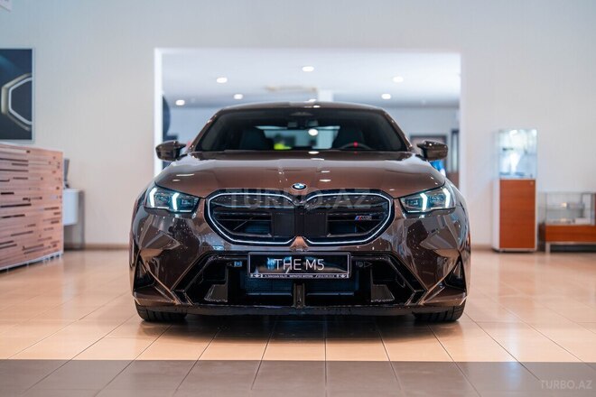 BMW M5-1