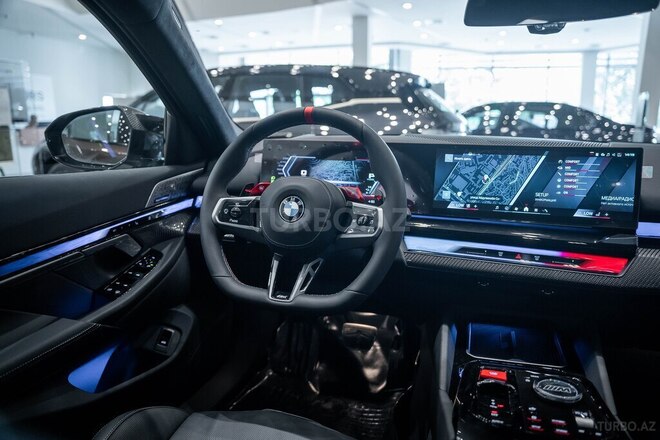BMW M5-13