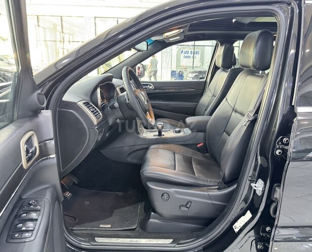 Jeep Grand Cherokee-11