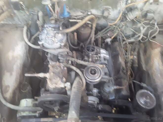 ZIL 130 1984, 84,000 km - 4.5 l - Yevlax