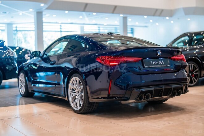 BMW M4-11
