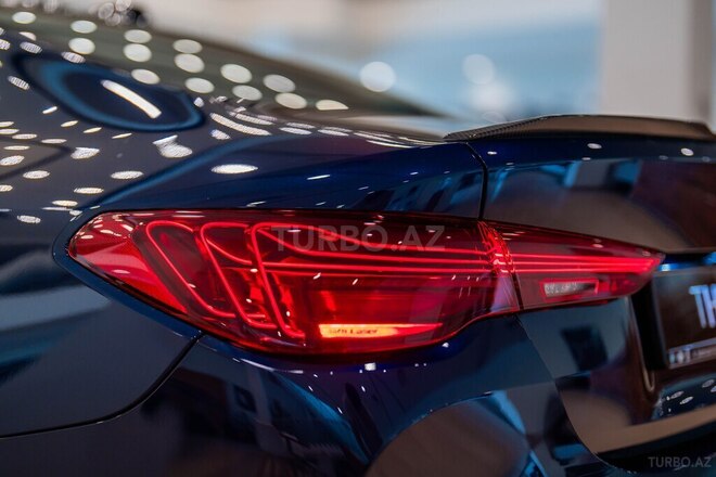 BMW M4-12