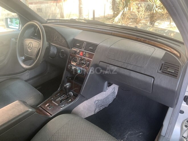 Mercedes C 230 1999, 229,000 km - 2.3 l - Bakı