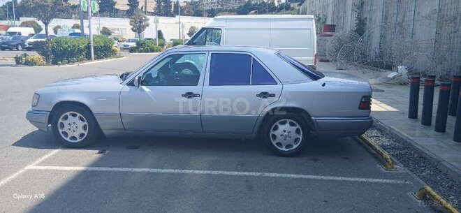 Mercedes E 220 1994, 400,000 km - 2.2 l - Bakı