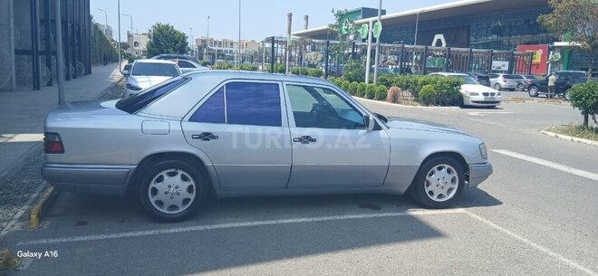 Mercedes E 220 1994, 400,000 km - 2.2 l - Bakı