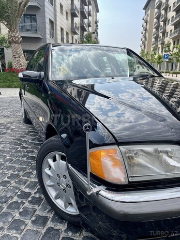 Mercedes C 240 2000, 328,456 km - 2.4 l - Bakı