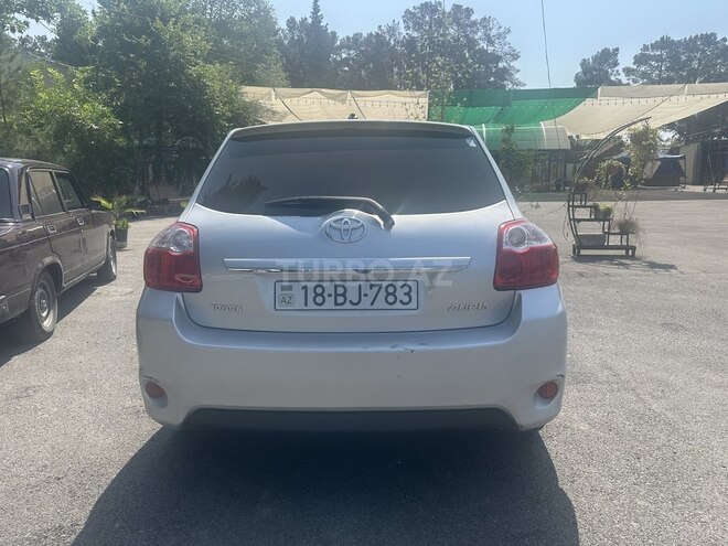 Toyota Auris 2010, 364,689 km - 1.4 l - Şirvan
