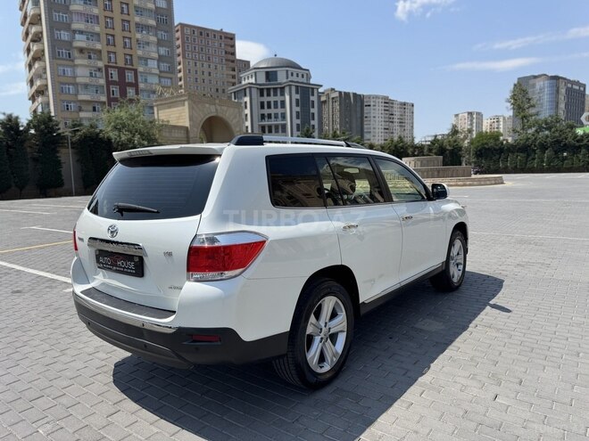 Toyota Highlander-6