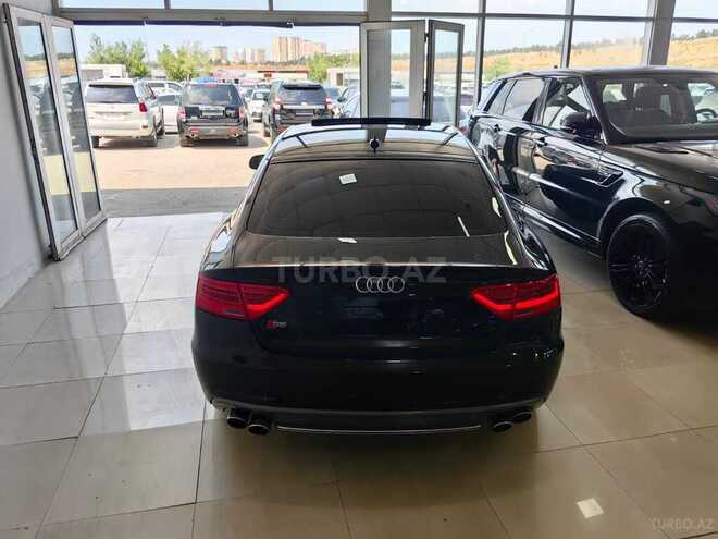 Audi A5-11