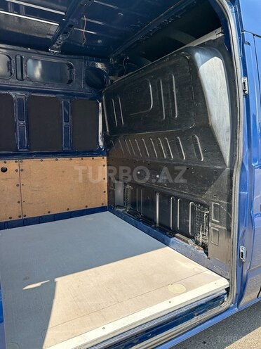 Ford Transit-8