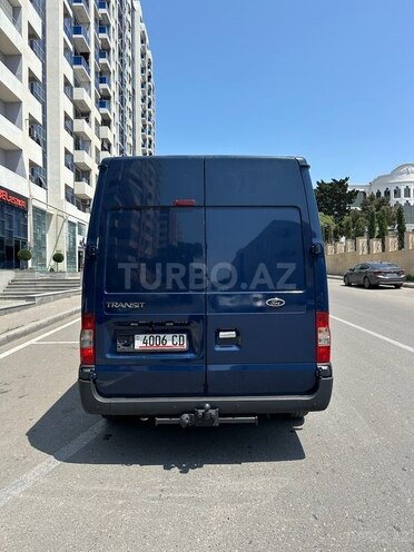 Ford Transit-5