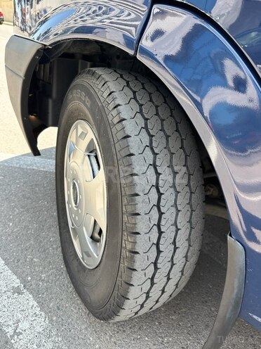 Ford Transit-16