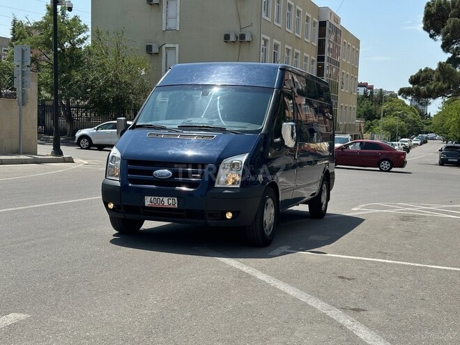 Ford Transit-3