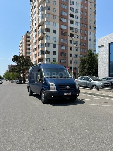 Ford Transit-4