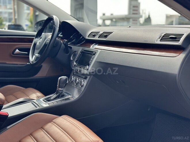 Volkswagen Passat CC-10