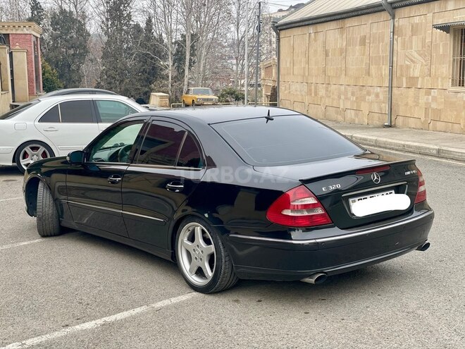 Mercedes E 320 2003, 294,000 km - 3.2 l - Qazax